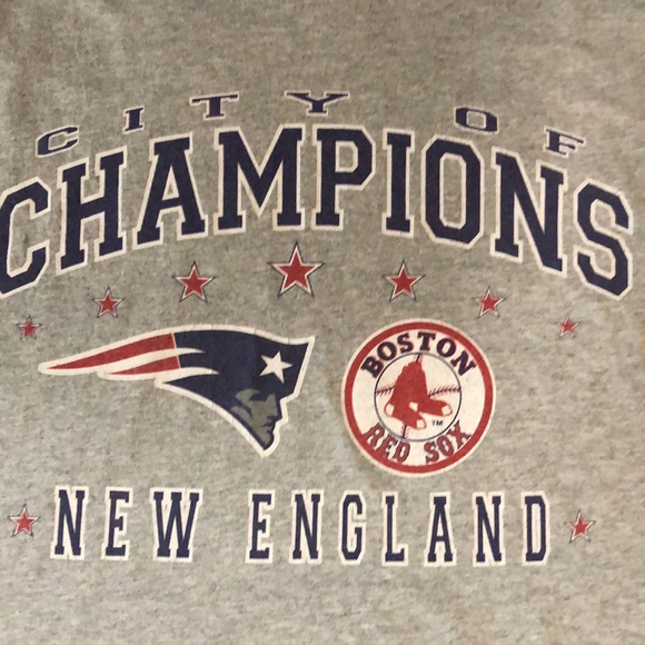 City of Champions Men’s Gray Tee Shirt XL Boston Red Sox & New England Patriots - Picture 2 of 4